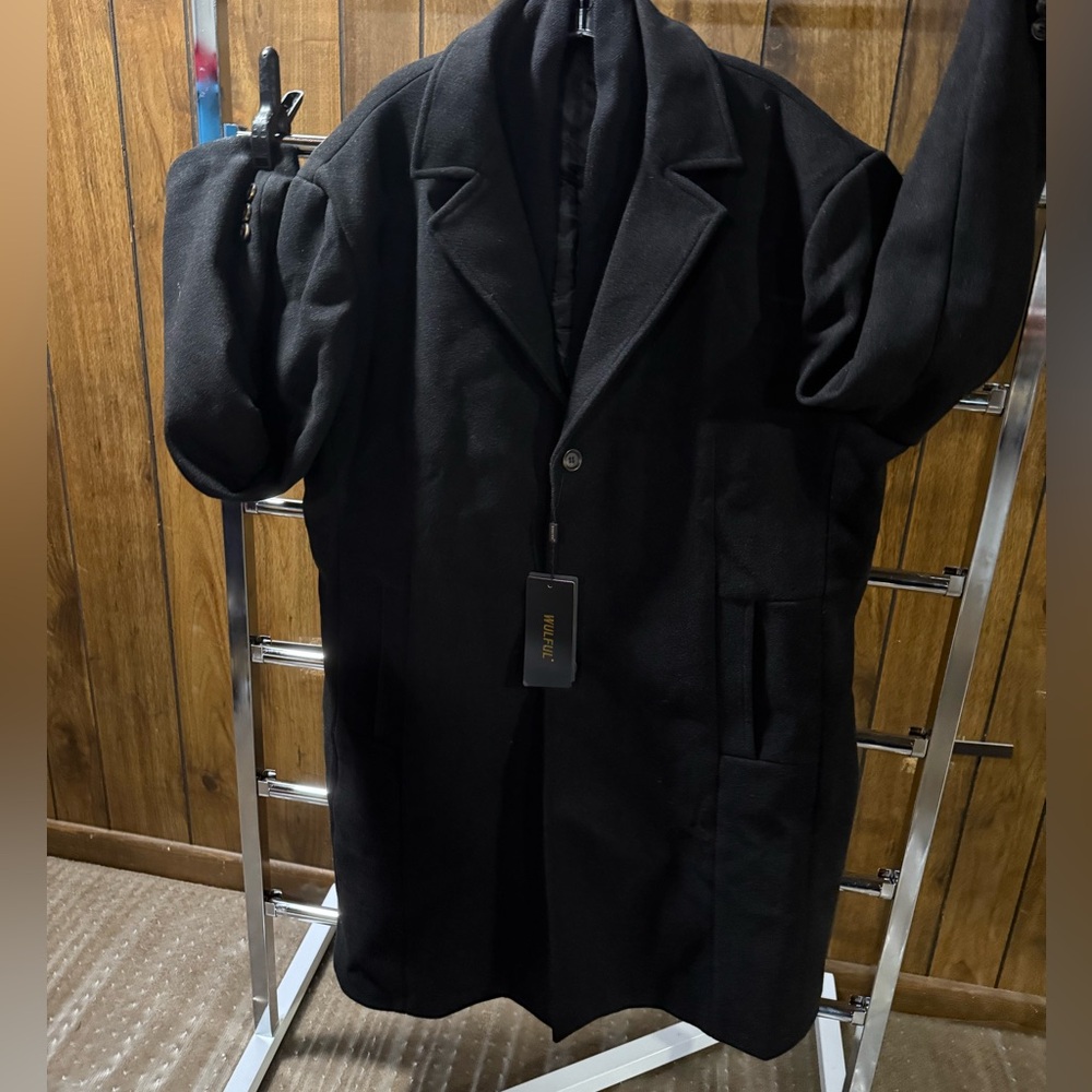 Wulful men’s coat. New. Black wool coat. Size 2x. $65